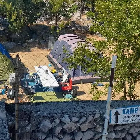 אתר קמפינג Kamp Kanjon Krupa Golubic (Zadar)